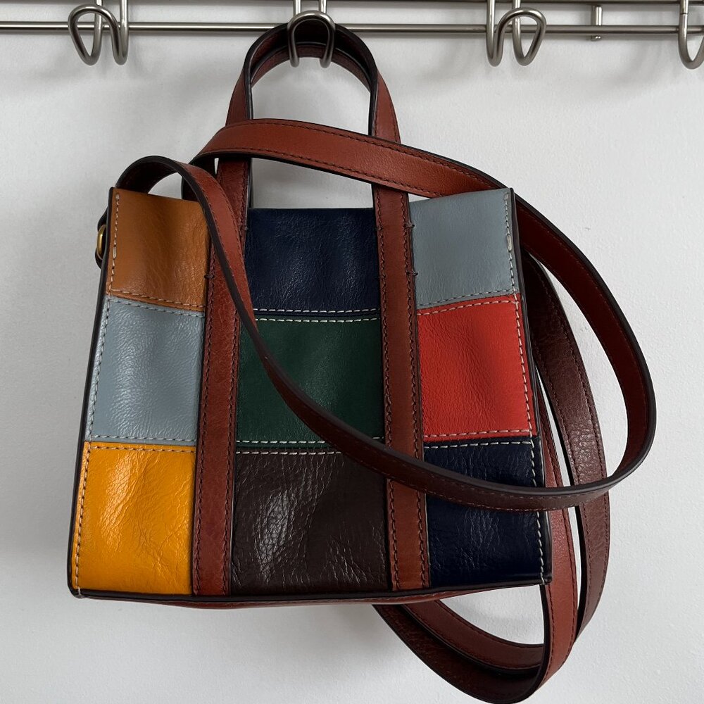 FOSSIL~ Multicolor Leather Crossbody Bag w/ Turnlock & Brass Tone Hardware - Picture 15 of 15
